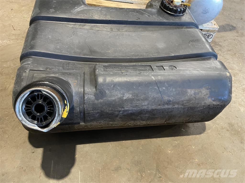 Volvo L70B dieseltank Motores