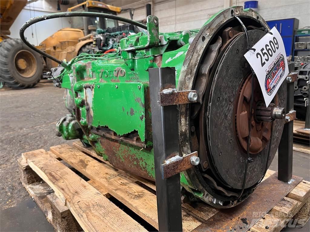 Volvo SR1700 transmission Transmissăo
