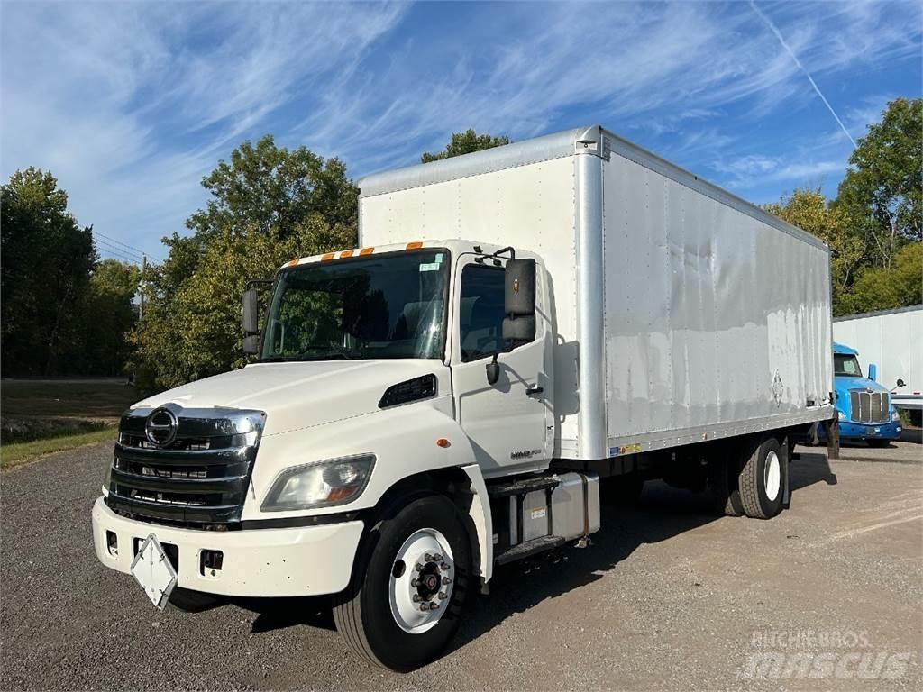 Hino 268 Caminhões de caixa fechada