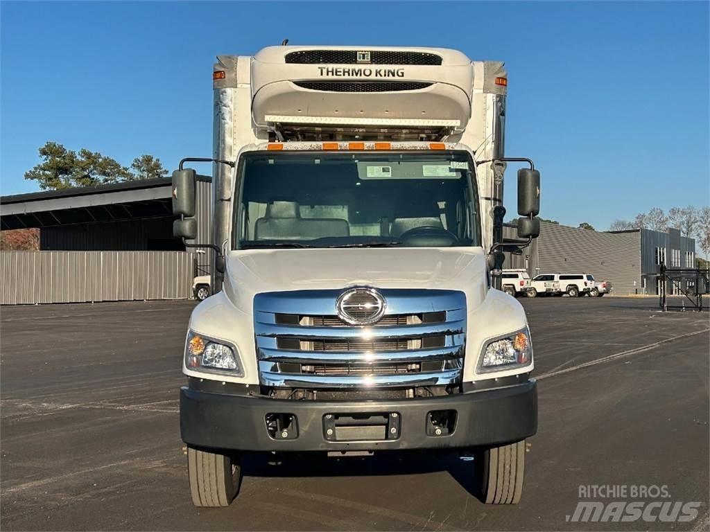 Hino 268 Caminhões caixa temperatura controlada