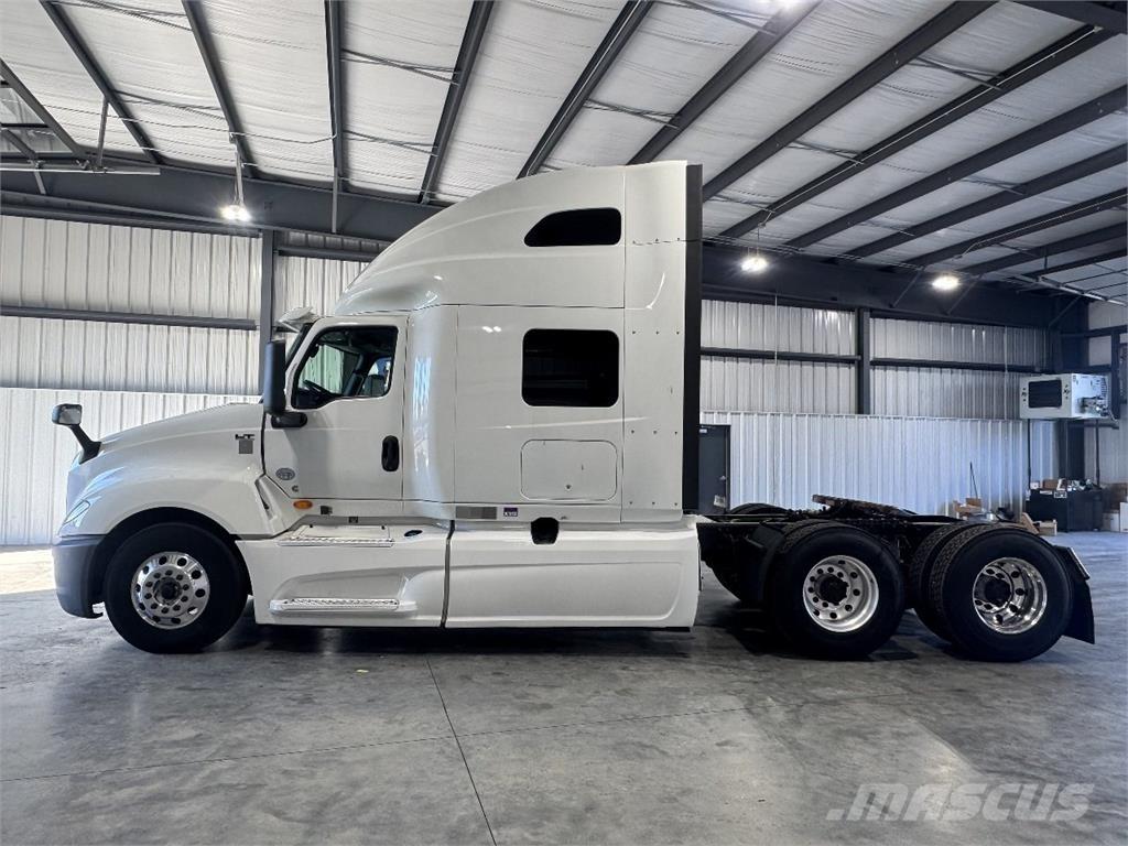 International LT625 Cavalos Mecânicos