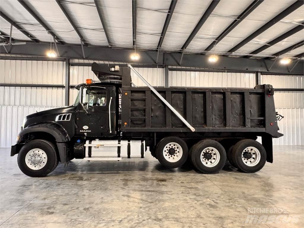 Mack GU713 Camiões basculantes