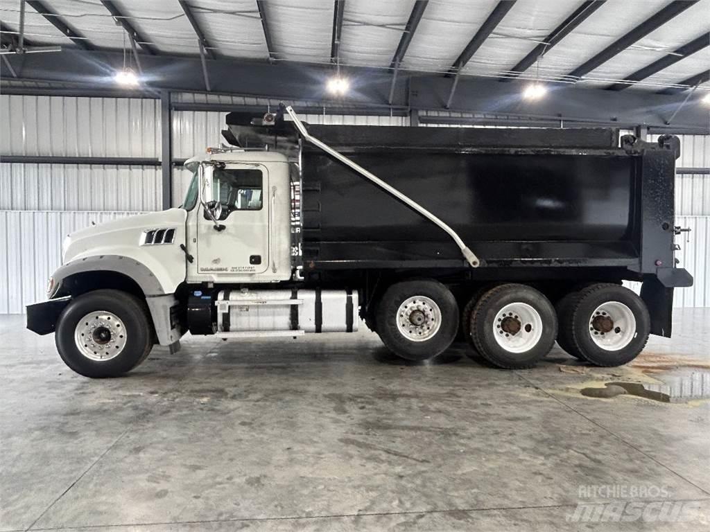 Mack GU713 Camiões basculantes