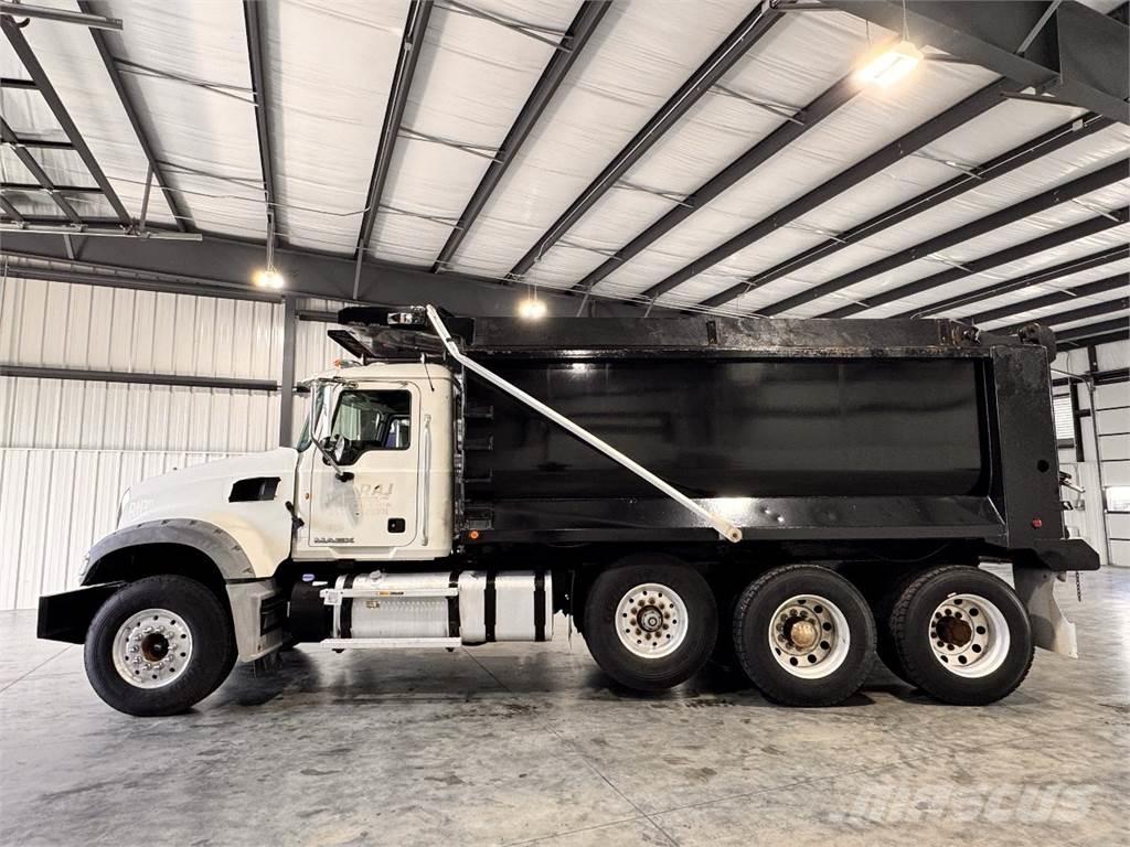 Mack GU713 Camiões basculantes