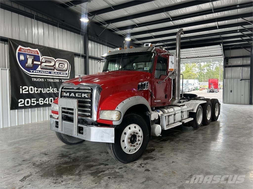 Mack GU713 Cavalos Mecânicos