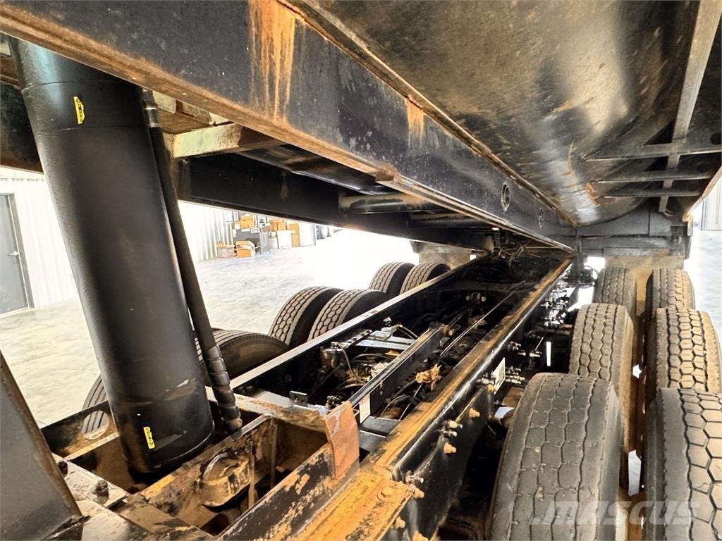 Mack GU713 Camiões basculantes