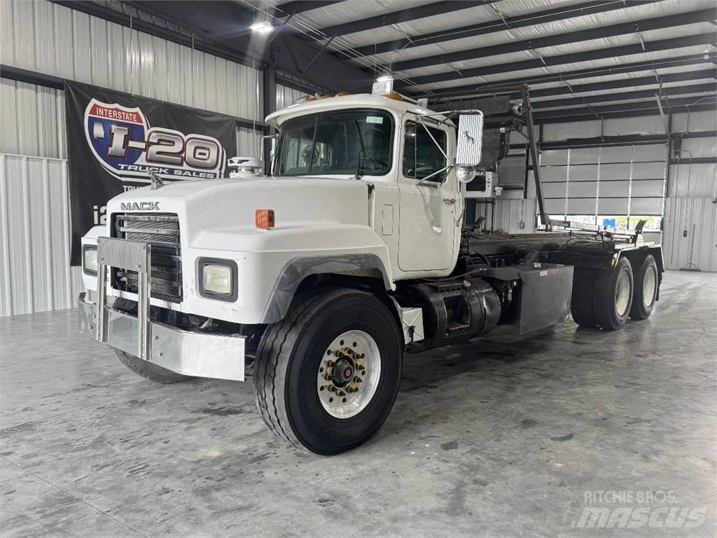 Mack RD690S Camiões porta-contentores