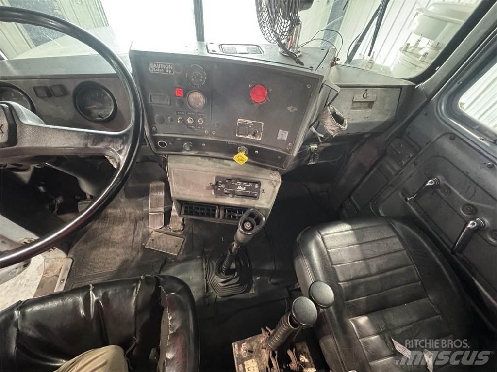 Mack RD690S Camiões porta-contentores