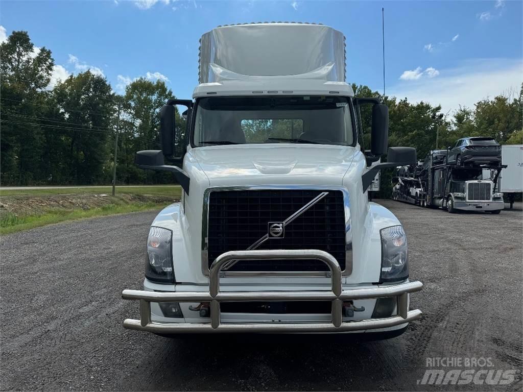 Volvo VNL42T300 Cavalos Mecânicos