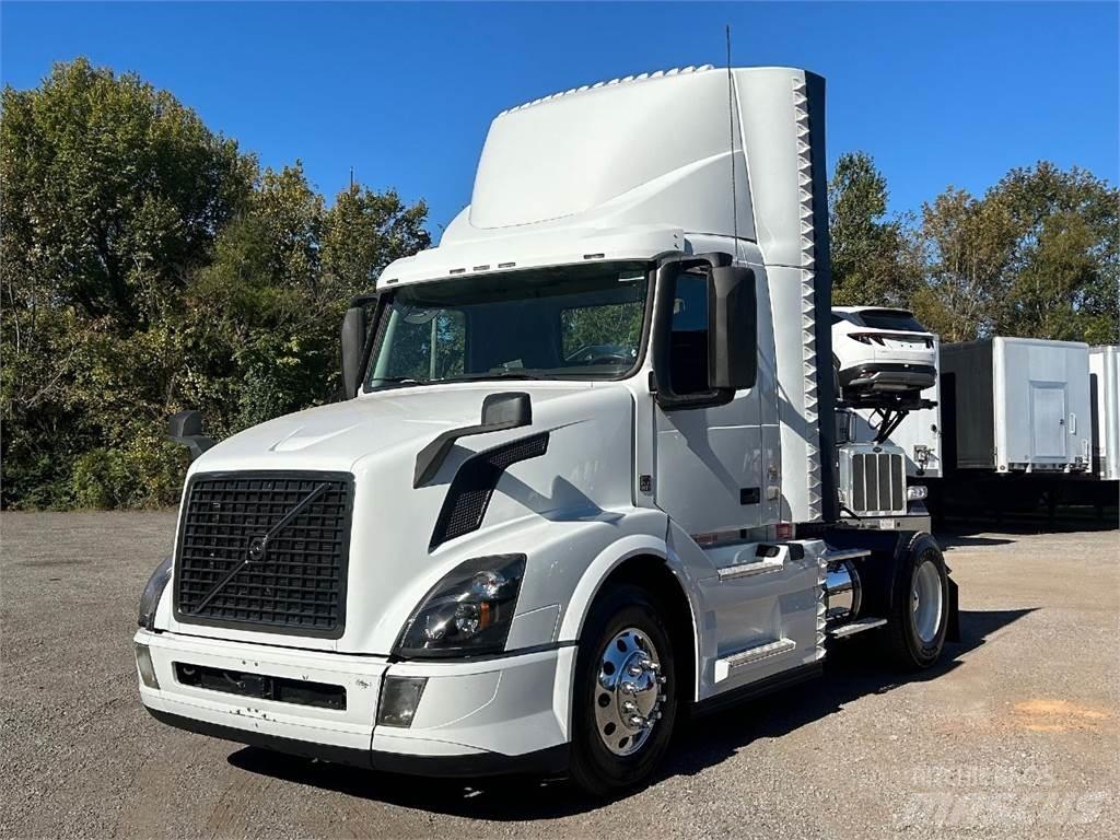 Volvo VNL42T300 Cavalos Mecânicos