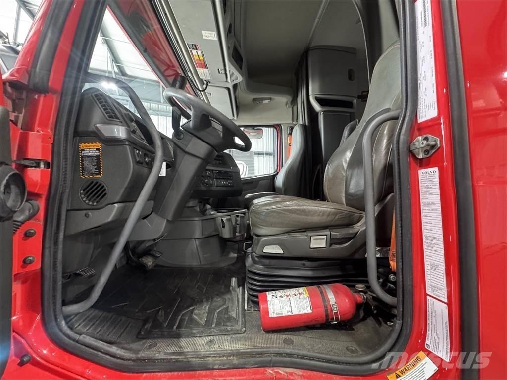 Volvo VNL64T740 Cavalos Mecânicos