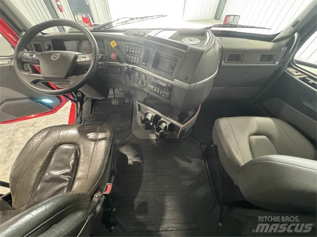 Volvo VNL64T740 Cavalos Mecânicos