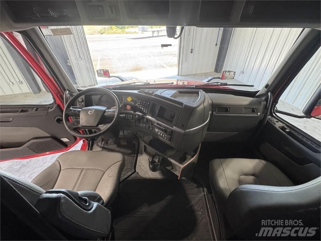 Volvo VNL64T740 Cavalos Mecânicos