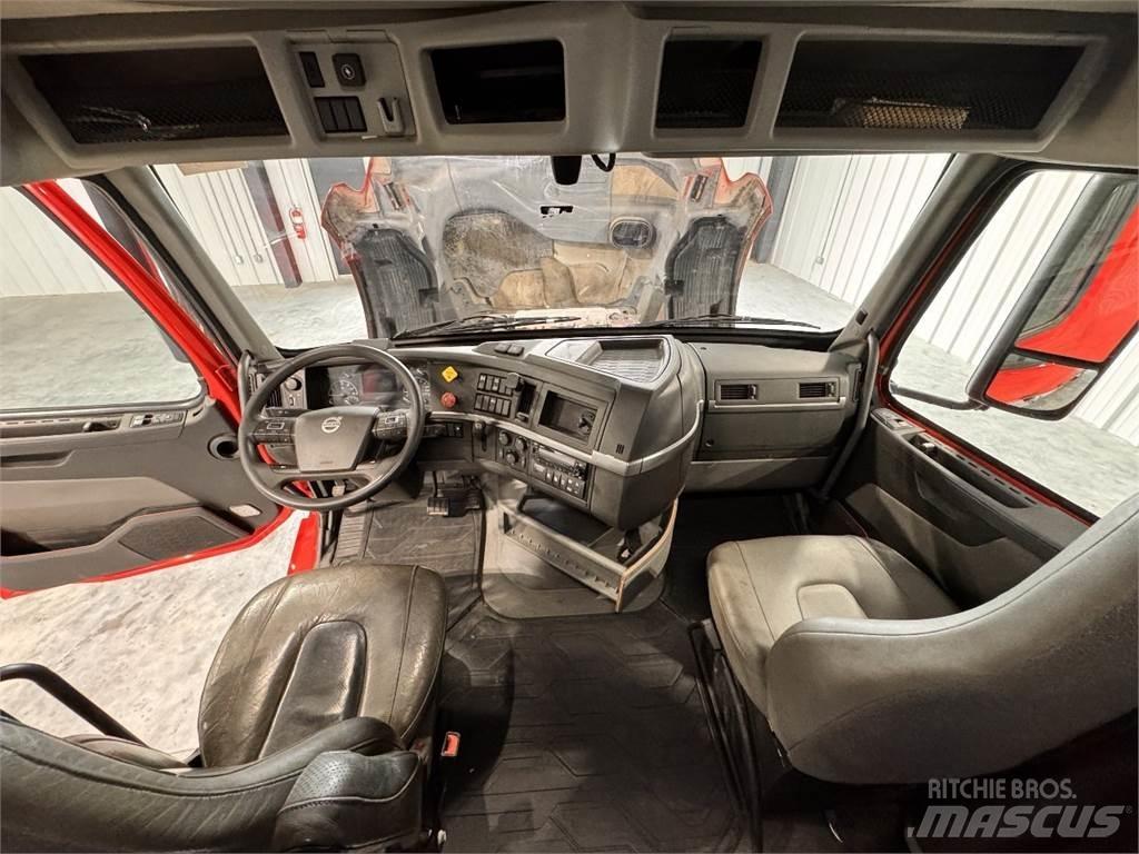 Volvo VNL64T740 Cavalos Mecânicos