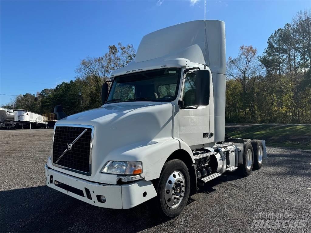 Volvo VNM64T200 Cavalos Mecânicos