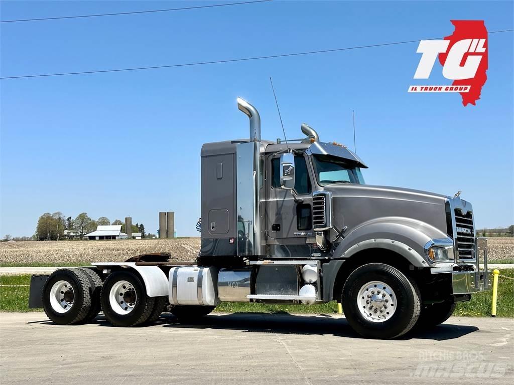 Mack Titan TD713 Cavalos Mecânicos