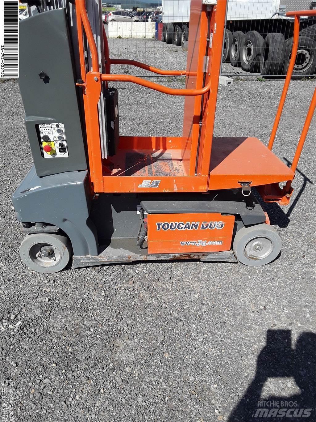 JLG Toucan duo Plataformas de Mastro Vertical
