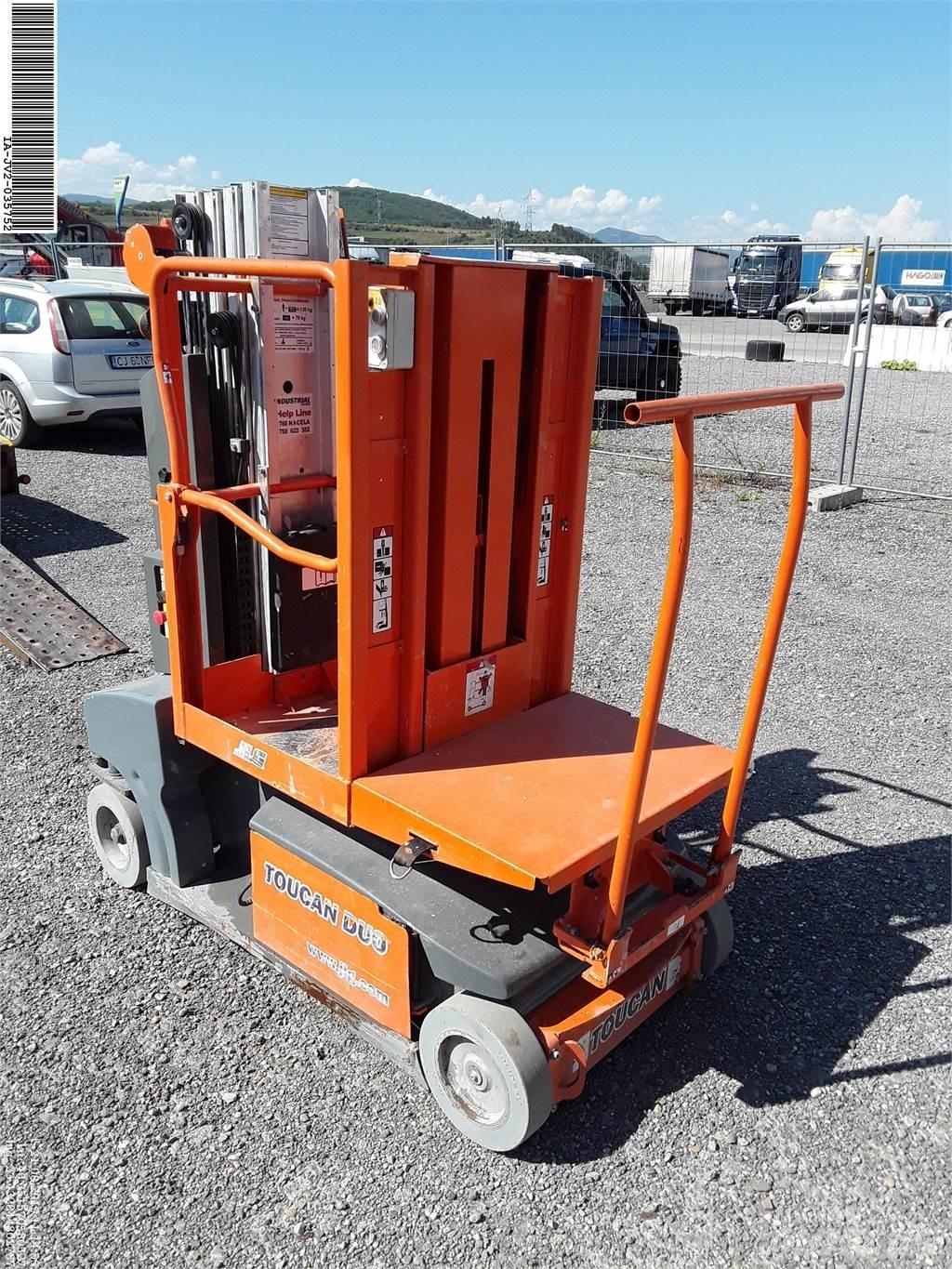 JLG Toucan duo Plataformas de Mastro Vertical