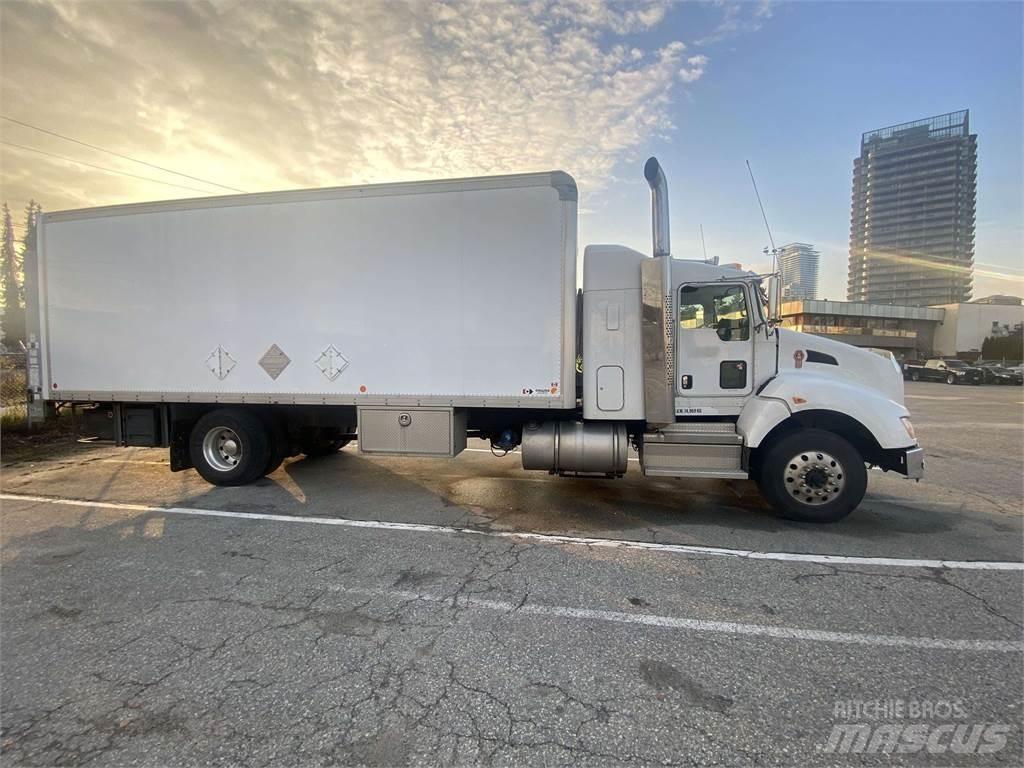 Kenworth T440 Camiões de chassis e cabine