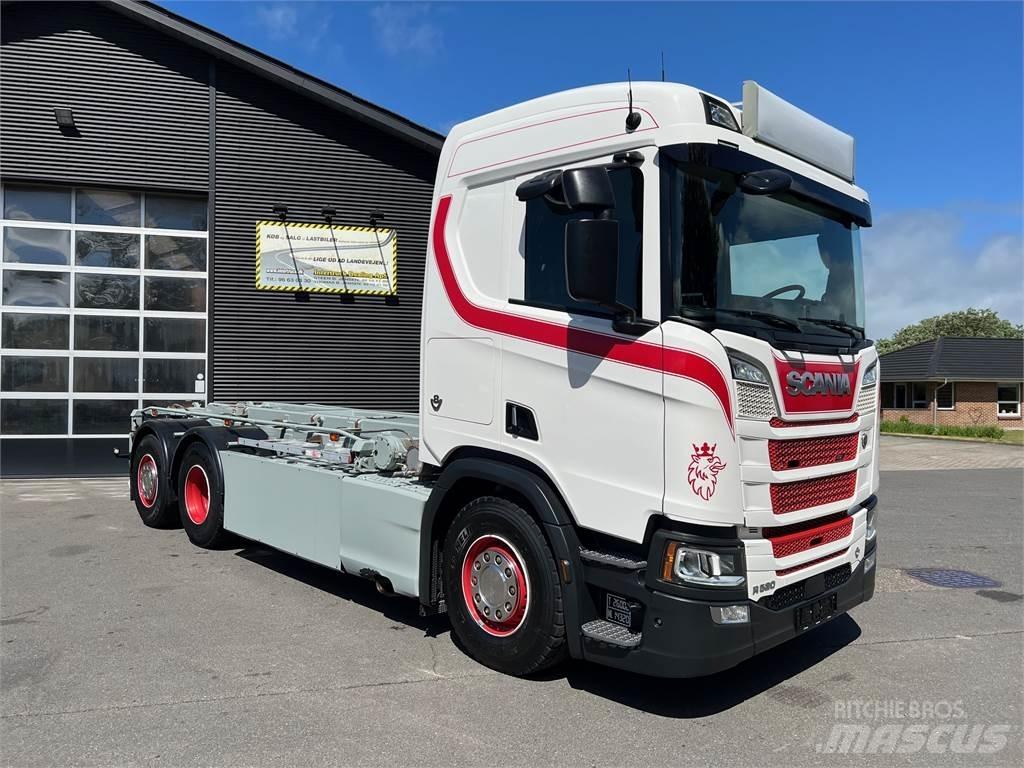 Scania R520 hejs Camiões caixa desmontável com elevador de cabo