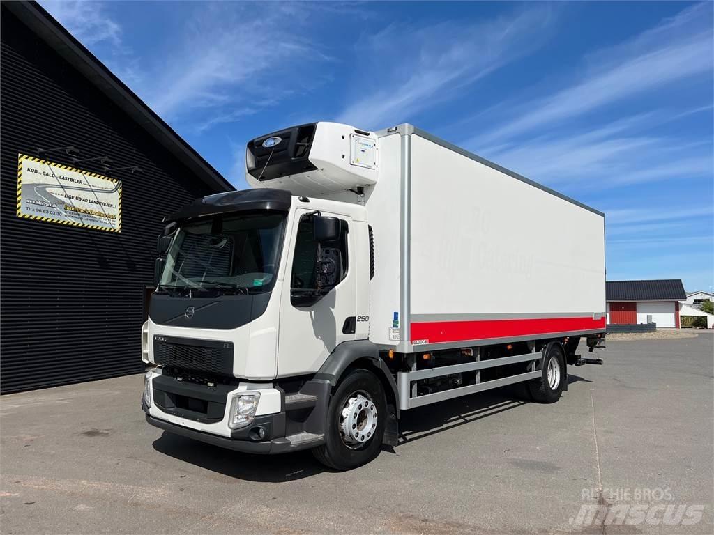 Volvo FL250 Caminhões caixa temperatura controlada