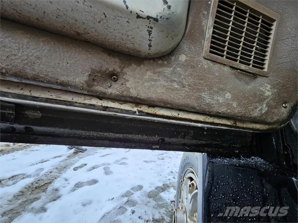 Ford L9000 Outros componentes