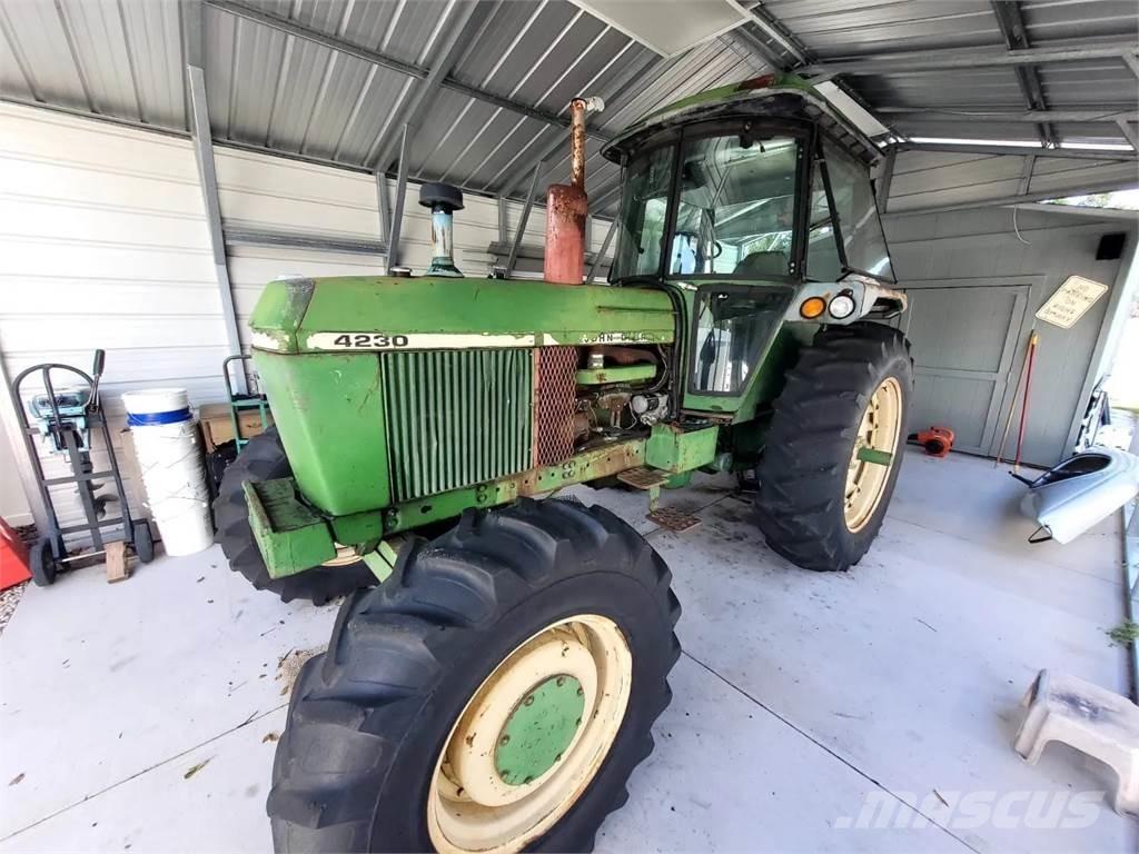 John Deere 4230 Tratores Agrícolas usados