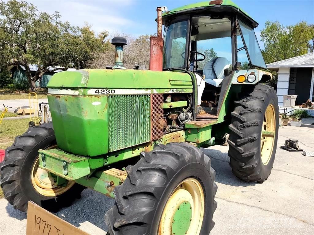 John Deere 4230 Tratores Agrícolas usados