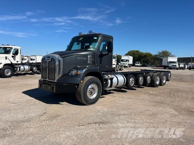 Autocar DC64 Cabines e interior