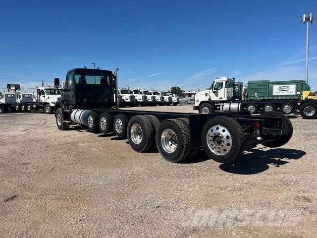 Autocar DC64 Cabines e interior