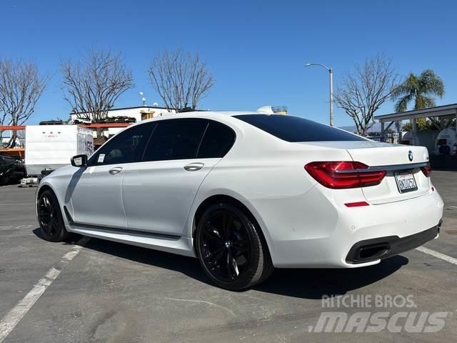 BMW 750I Automóvel
