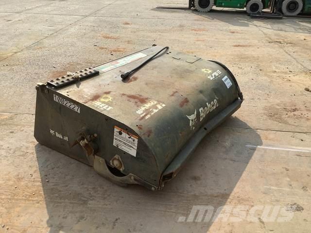 Bobcat 6707144 Varredoras