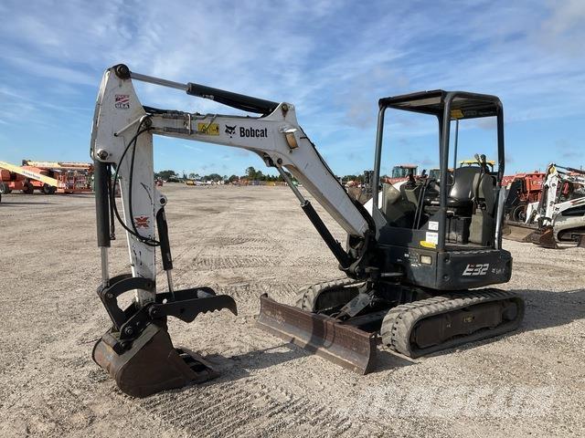 Bobcat E32 Escavadeiras de esteiras