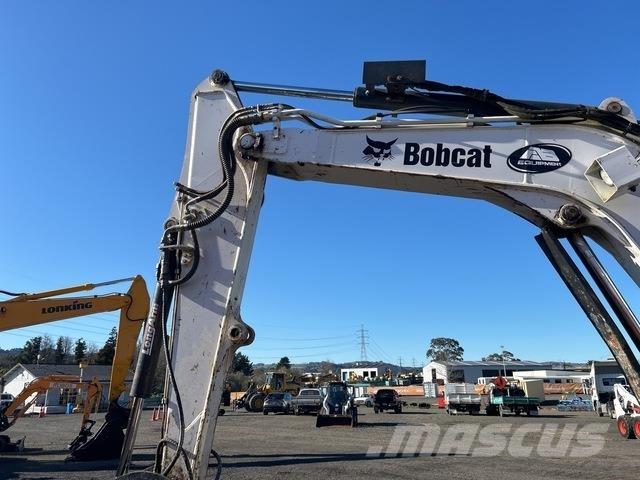 Bobcat E63 Miniescavadeiras