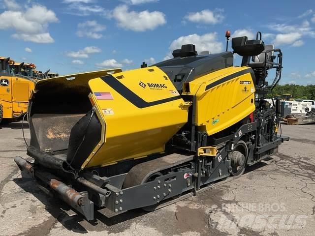 Bomag CR-820T Espalhadoras de asfalto