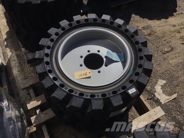  Camso SKS792S Pneus