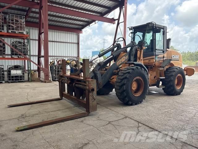 CASE 621DXT Carregadeiras de rodas