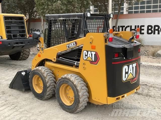 CAT 216B3 Minicarregadeiras