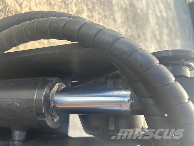 CAT 216B3 Minicarregadeiras