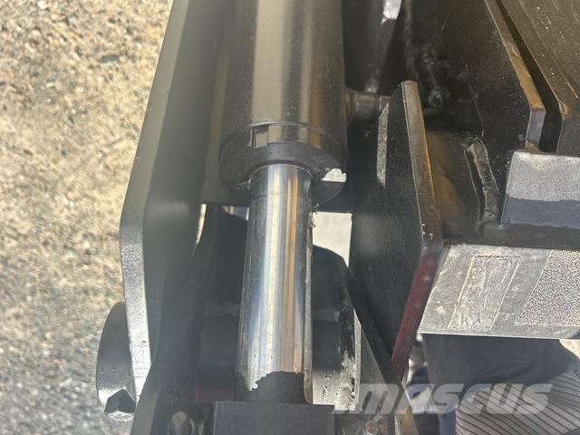 CAT 216B3 Minicarregadeiras