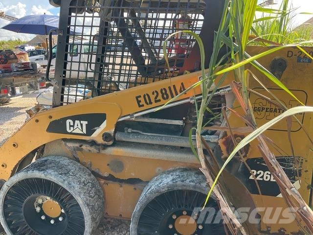 CAT 226B3 Minicarregadeiras