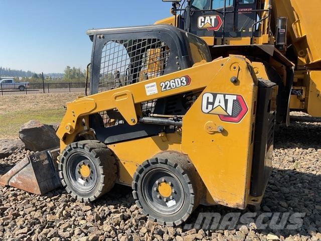 CAT 226D3 Minicarregadeiras