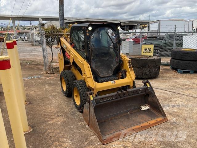 CAT 226D3 Minicarregadeiras