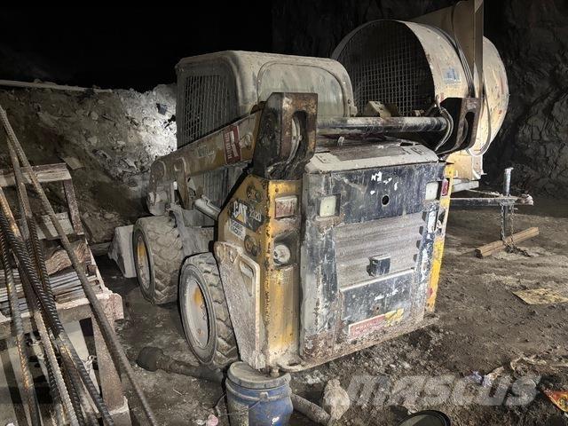 CAT 232D Minicarregadeiras