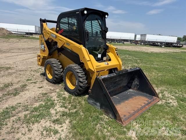 CAT 242D3 Minicarregadeiras