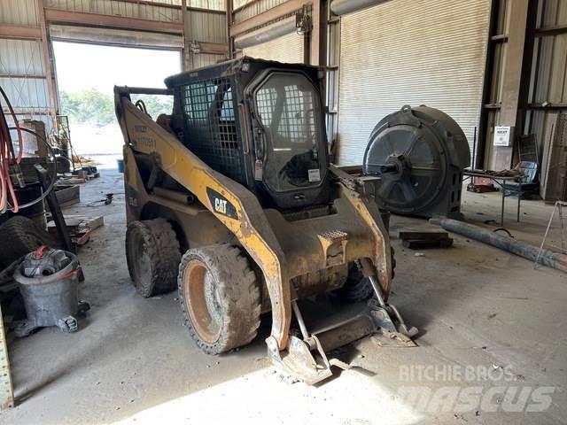 CAT 252B Minicarregadeiras