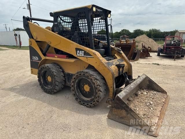 CAT 252B Minicarregadeiras