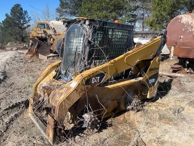 CAT 252B3 Minicarregadeiras