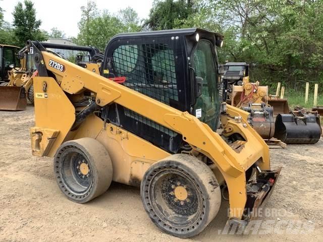 CAT 272D3 Minicarregadeiras