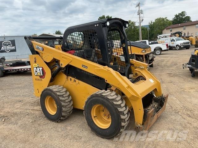 CAT 272D3 Minicarregadeiras